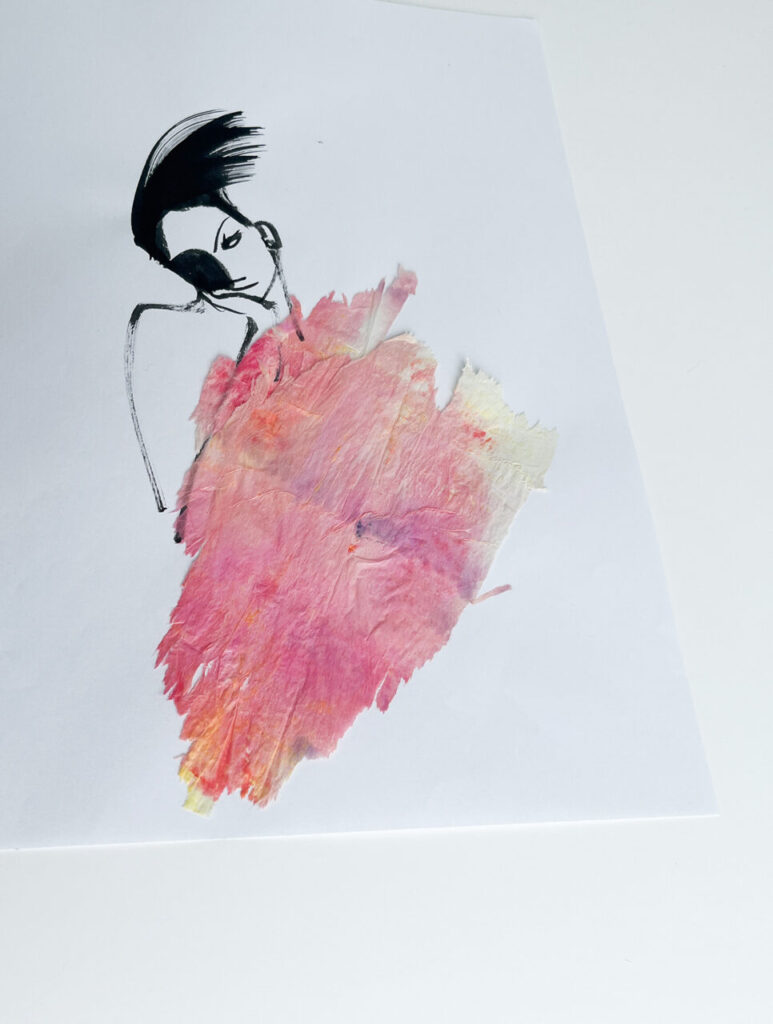 アルミペンと墨で描いた人物に、ピンクの薄葉紙を重ねた作品。Kazue Shima自身が筆で模様を描いた薄葉紙を使用。